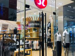 -lululemon(上海浦东IFC店)