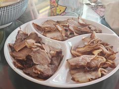 -老鼎万春卤菜(五代传承创始老店)