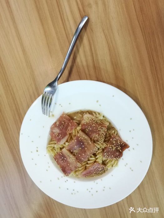 沙拉时光(假日广场店)麻酱培根螺丝粉图片 - 第1张