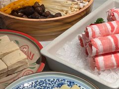 -尚尚仙·酸汤猪手·猪肚鸡火锅(华联万柳购物中心店)