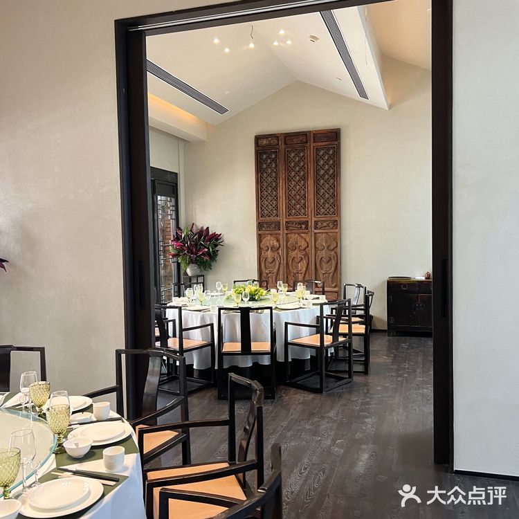 今天终于被我发现一家既在市中心又高级的私宴