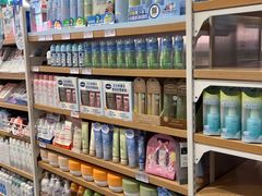 -名创优品(江南新地店)