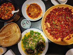 -万重锦·人文川菜馆(骡马市店)