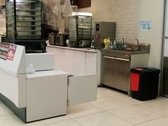 -全家便利店(江湾镇站店)