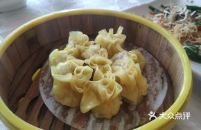 Chrysanthemum Dumplings
