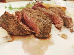 香煎菲力牛排配黑椒汁-红房子西菜馆(淮海中路店)