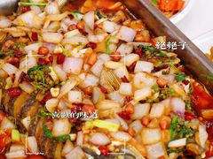 -丹水桥地锅鱼·翘嘴鲌·地方特色全鱼宴(丹江口大坝店)