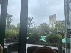 -上海虹桥西郊假日酒店