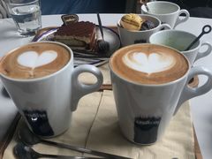 -LAVAZZA拉瓦萨咖啡(中航城君尚购物中心店)