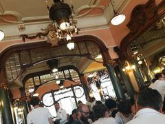 -Majestic Café