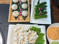 -大匠工房古船木艺术餐厅·猪肚鸡专门店(长白仙岛店)