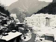 -大平台龙居瀑布旅游区