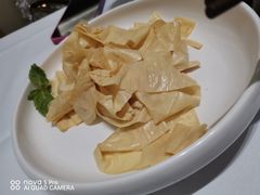 -红鼎豆捞·非遗鲍皇汤火锅(宝丰路店)