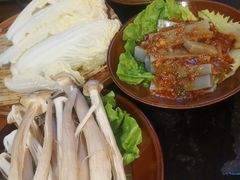 -阿山卓·野生菌火锅·纳西火塘烤肉