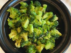 -八府香鸭·啫啫煲(华山路店)