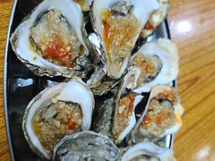 -蚝哥花姐湛江烤生蚝(美丽湾市场店)