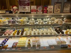 面包甜点陈列柜-西村叔叔的店·面包·甜品·蛋糕(崂山丽达店)