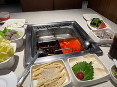 -海底捞火锅鲜切牛肉主题店(长寿路店)