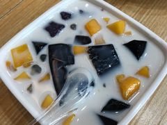 脆波波芒果芋圆仙草-豆豆冰室·地道招牌椰子冻(大良店)