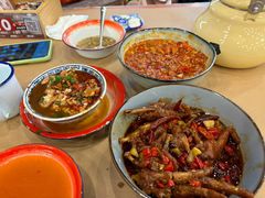 -老三样·美食研究中心(世贸路店)