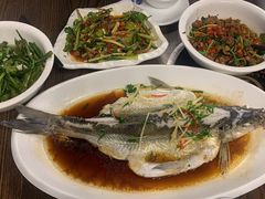 -醉美东江·三文鱼·烧鸡公