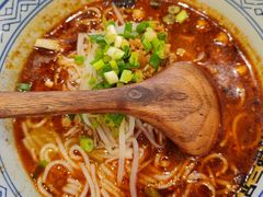 -魔都三兄弟酸辣粉·蘸卤炸串(虹桥万科店)