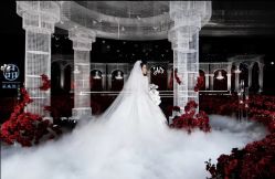 点击看大图 -Renee芮亦婚纱