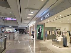 -上海来福士广场