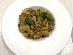 黄瓜拌油条-闫府私房菜(经四路万达店)