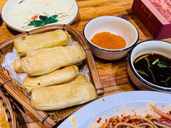 石屏烧豆腐-老滇山寨•云南特色菜•地方菜•民族风情歌舞表演(金碧店)