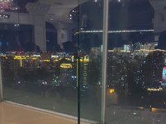 -荣誉国际酒店-云顶旋转餐厅