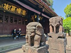 -峨眉山报国寺
