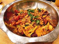 -愉肴麻辣香锅(中山路店)