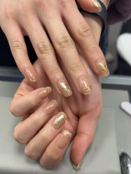 -芊屿芊浔美甲