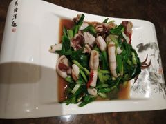 韭菜炒海兔-威海会馆海鲜餐厅