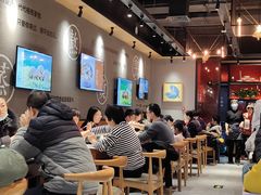 大堂-渝是乎酸菜鱼(龙旗购物中心店)