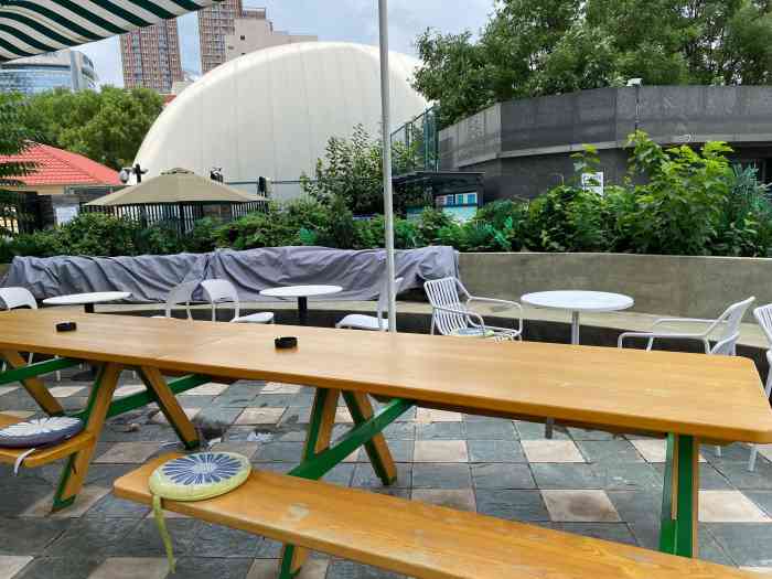 对于两个要减肥的人来说轻食在合适不过了在点评网