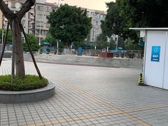 -矿泉游泳场