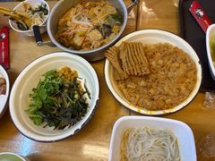 -丽丽三鲜螺蛳粉(田林路店)