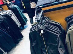 -PUMA品牌自营折扣店(苏州比斯特购物村店)