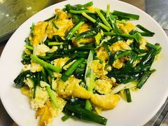 韭菜炒蛋-炕锅羊肉土火锅面片大王