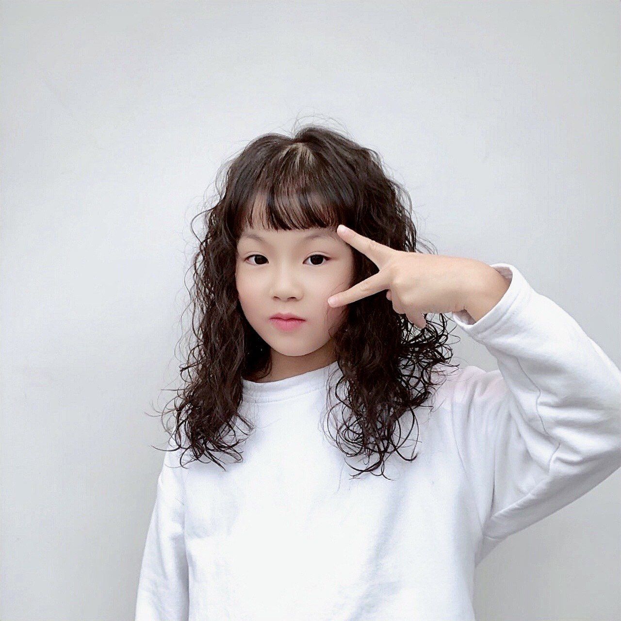 小朋友的春节卷发, 适合长发小女孩的发型, 给小时候的自己留下美好的