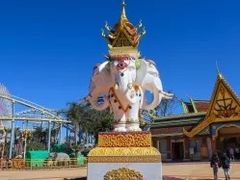 -七彩云南欢乐世界