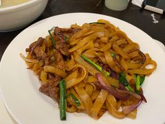 干炒牛河-勺园中餐厅