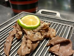 -万岛日本料理铁板烧(万泰国际店)