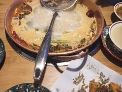 -洱火云南酸菜牛肉火锅(石景山当代商城店)