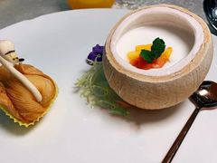 招牌榴莲酥-世博源公馆·本帮融合菜·主题包厢·江景餐厅
