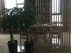 -西安大雁塔科技大学地铁站亚朵酒店