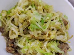包菜丝炒油渣-红色湘菜馆(春风店)