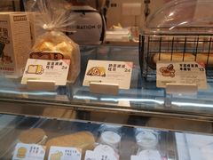 面包甜点陈列柜-喜茶(佛山岭南站店)